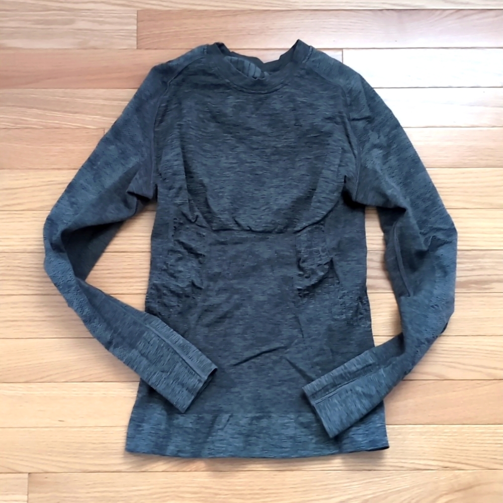 Blanqi Gray Top Womens Small Long Sleeve Support Crew Neck Fitted